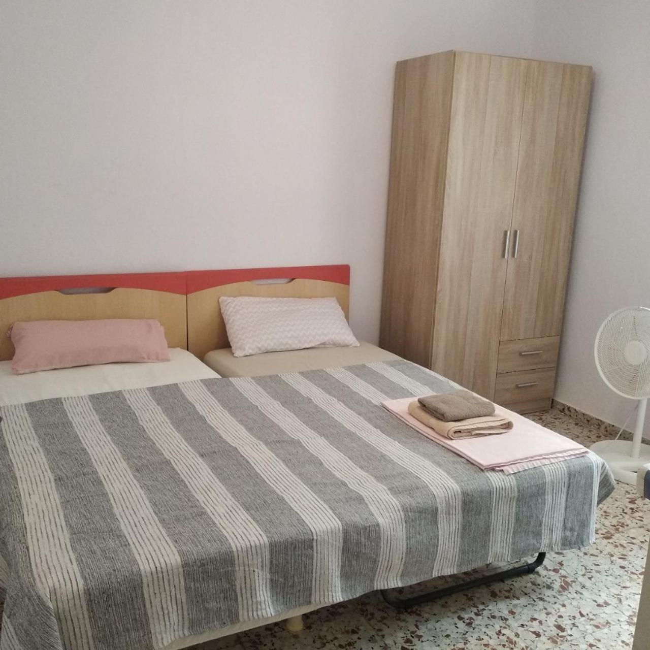 Habitacion Privada Y Tranquila Alicante Bagian luar foto